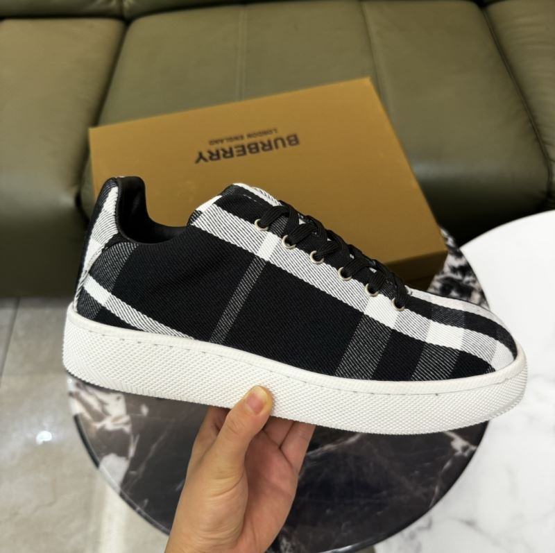 Burberry Low Shoes